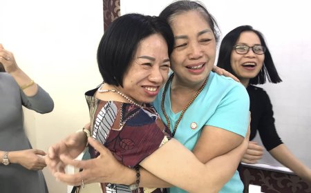 Bản Tin Lý Gia: Nước Mắt Của Người Hay Cười Và Kỷ Lục Lạ Vừa Được Xác Lập