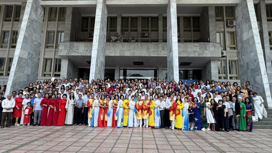 Từ Bi và Trí Tuệ Món Nào Có Trước !!!